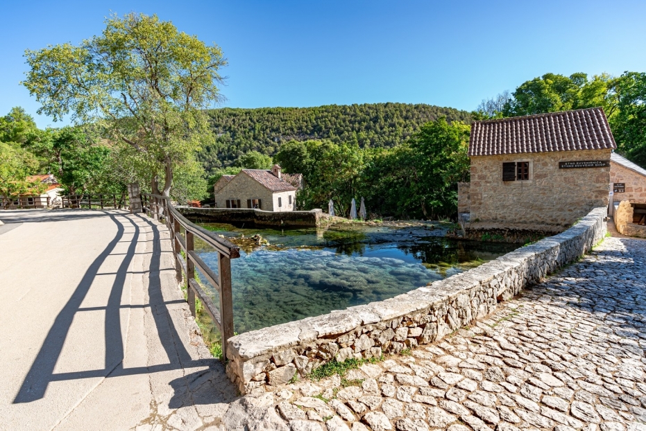 Krka v zes sek Egynapos kir ndul s Ir ny Zadar